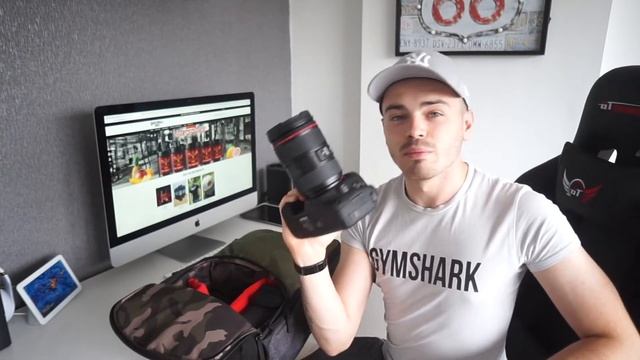 WHAT IS IN MY 2020 CAMERA BAG? CANON 5D MARK 4 смотреть онлайн