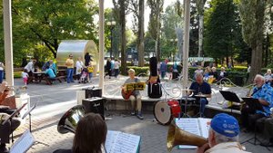 "Наш сосед" - оркестр "Звезды ретро"