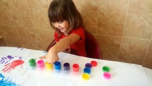 ♛ ✪ Цвета.Красим ручки пальчиковыми красками.Интересное видео для детей.