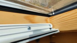 https://rolldecor.ru/ установка рулонных штор на мансардные окна