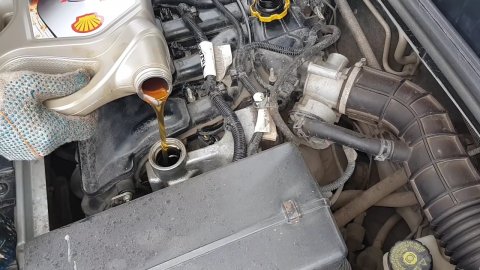 ЛАДА ВЕСТА ЗАМЕНА МАСЛА В ДВИГАТЕЛЕ 1.6