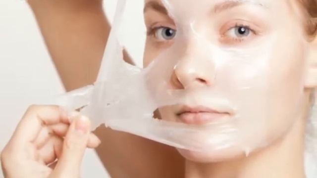 Глядя в зеркало. Маски для лица смотреть онлайн