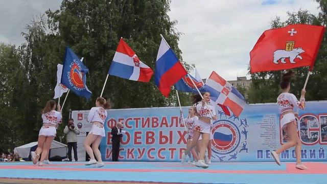 Открытие фестиваля боевых искусств Черлидерами из Перми