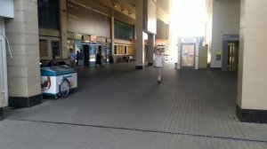 Ростов-на-Дону. Поезд №20/120 "Премиум" Москва - Ростов - Таганрог по станции Ростов-Главный.