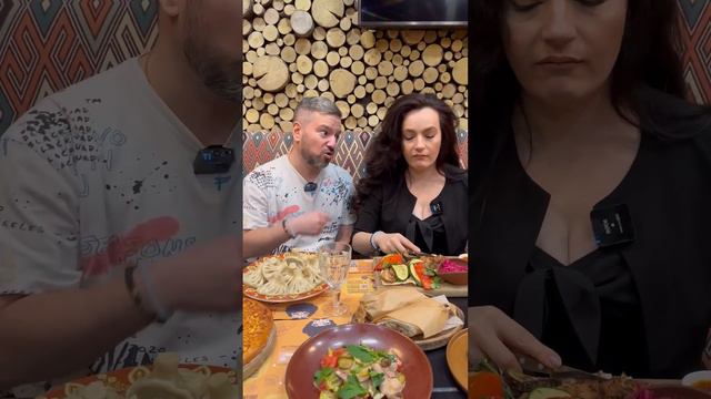 Жесткий пранк жены в Пхали хинкали! Бронь стола: +7 (812) 409-60-88  #юмор #пхалихинкали  #пранк смотреть онлайн