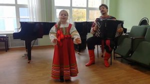 Вискова Дарья - Игровая русская народная песня «Ладушки»