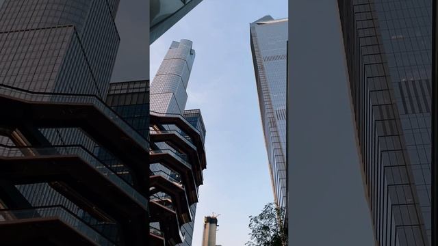 The VESSEL at HUDSON YARDS: Best places to visit in New York City / Manhattan, NY, USA #shorts #4k