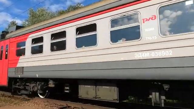 ЭД4М-0369 сообщением Белоостров — Санкт-Петербург следует по станции Сестрорецк смотреть онлайн