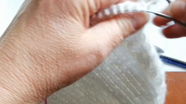 Штанишки новорожденному ребенку спицами 56/62. Часть 1. смотреть онлайн