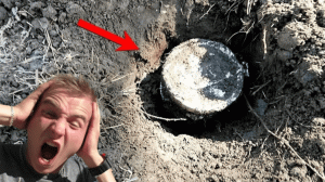 НЕРЕАЛЬНЫЙ ПОИСК на ЗАТОПЛЕННЫХ ХУТОРАХ в МОРОЗ! Находки во Льду Поражают! В поисках Клада от Влада