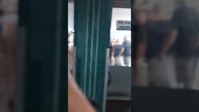 Как на Гидропарке создали пробку на входе в метро после дождя ? Green Mind Life и ЯМудр смотреть онлайн