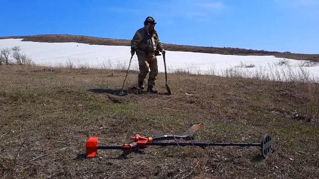Нашли небитое место. Вся поляна была усыпана ранними советами смотреть онлайн