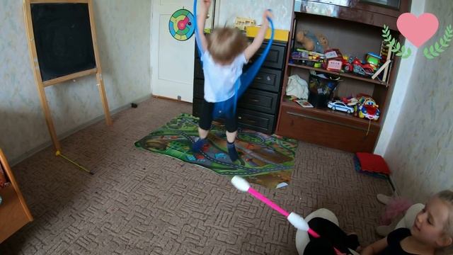 Домашняя работа - тренировка скакалка, Мостик и спина! Homework - training jump rope, the bridge! смотреть онлайн