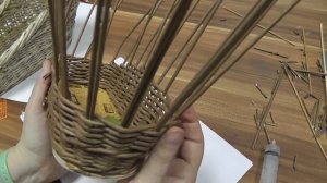 Ситцевое плетение укороченными рядами. Плетение из газетных трубочек