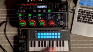 Testing Loopstation  BOSS RC 505  / Novation Launchkey 25 MK3 / live looping session /