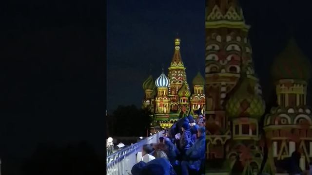 фестивальСпасская башня на красной площади в городе Москва