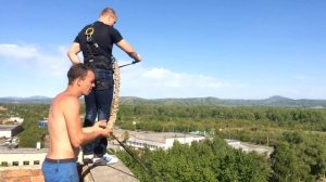 Прыжок с 11 этажа! Fly Rope Jumping. Усть-Каменогорск. 14.05.2016