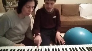 Аутизм. Обучение игры на фортепиано. Первые шаги.