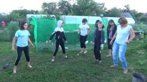 Деревенские танцы.