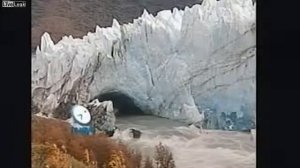 Обрушение ледника Перито-Морено в Аргентине