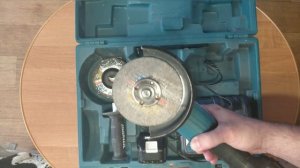 Makita,аккумуляторная болгарка,спустя почти два года эксплуатации.