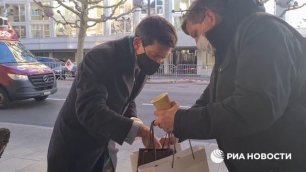 МИД Швейцарии начал раздавать горячий кофе и чай журналистам