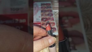 AVON помада-новинка с гиалуроновой кислотой, цвет "Пудровый"