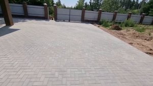 укладка брусчатки на бетон / объект КОСЯК