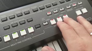 Yamaha PSR S670 Review - How to play