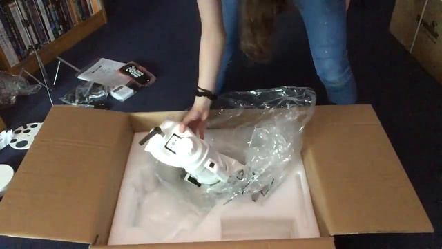 *New Equipment!* Unboxing The Sky-Watcher Esprit 120ED and The EQ6-R Mount смотреть онлайн