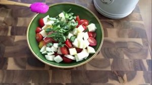 Салат из Томатов и Сыр Моцареллa легкая Закуска✔️Рецепт