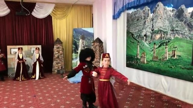 танец у родника