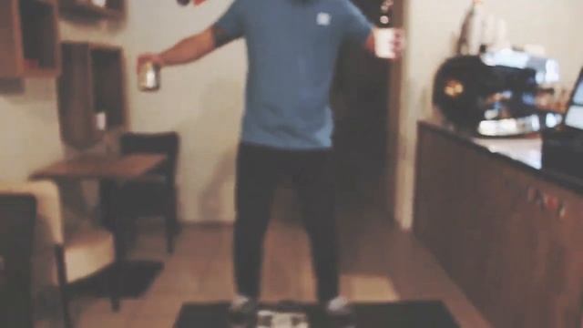 Приготовление Флет Уайт от CoffePlay на балансборде смотреть онлайн