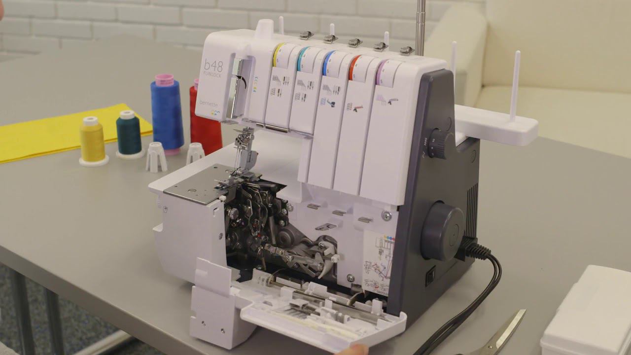 b48 Инструкция – перезаправка коверлока на плоский шов и цепной стежок 13⁄15 смотреть онлайн