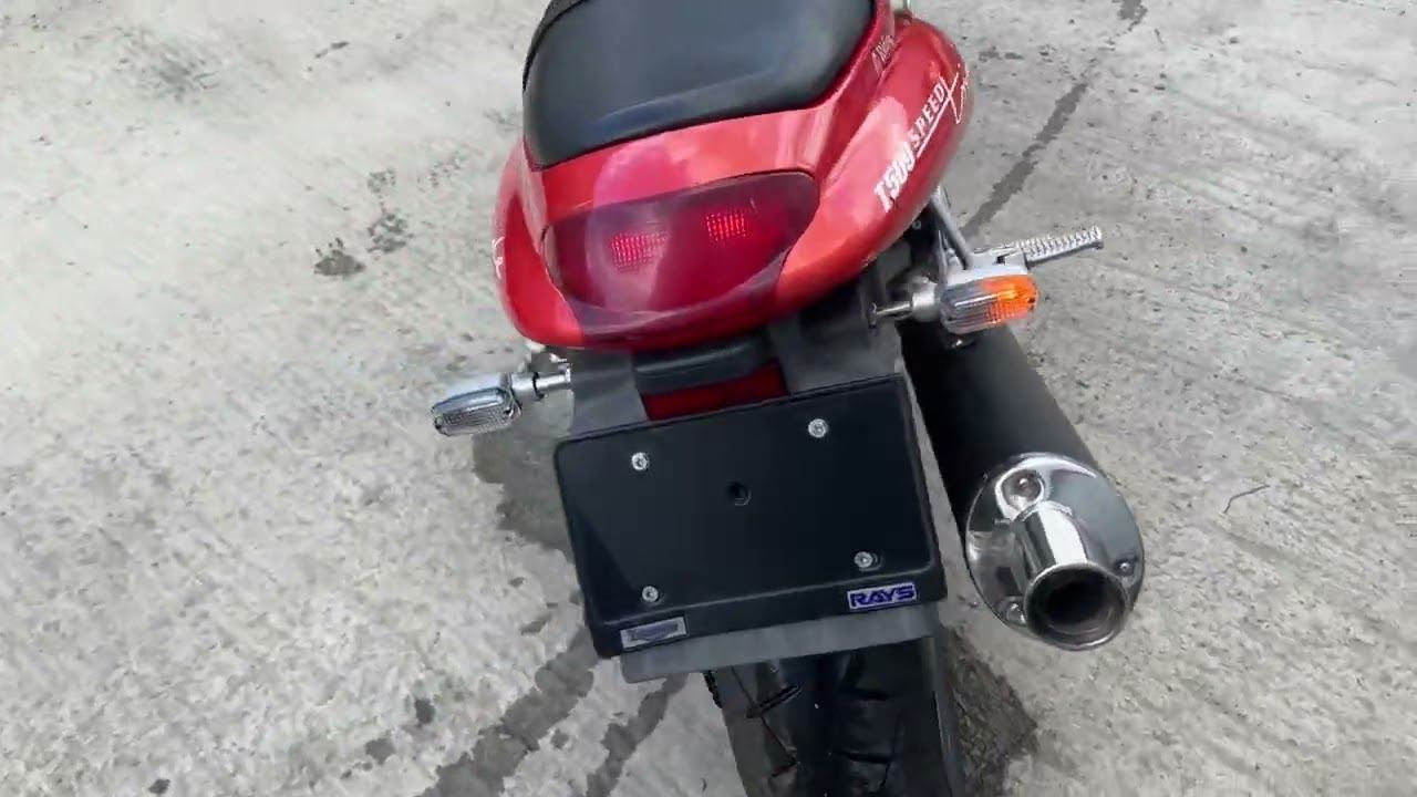 Triumph Speed Triple смотреть онлайн