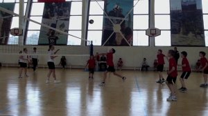 Детский волейбол. Девочки (11 лет) vs. Мальчики (9 лет)