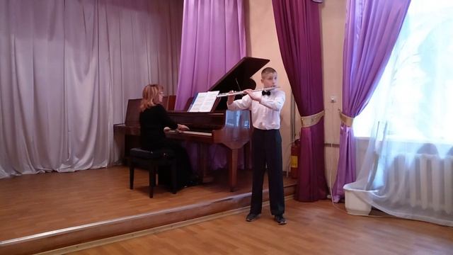 Сицилиано, на флейте