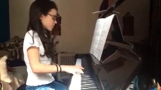 Daniela playing Miniature Valse by Rebikov смотреть онлайн