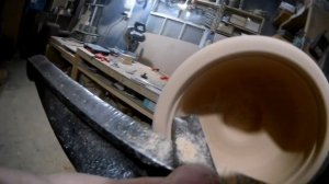 Процес изготовления деревянной фляги