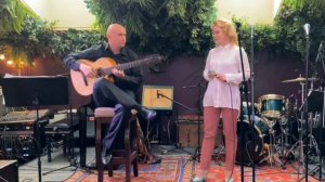 Акустический дуэт Мария Малиновская и Антон Бабура