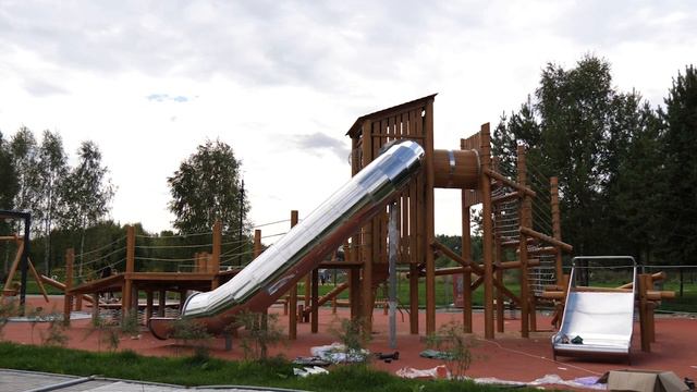 Во Фрянове продолжается благоустройство сквера