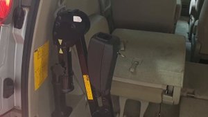 Toyota isis auto lift up chair 4wd @japcarfinder.co.uk