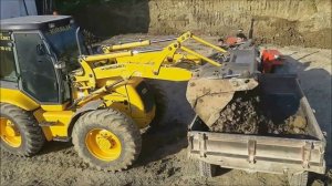 Учим цвета и машинки  Логика для детей   найди лишнее