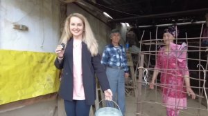 Вернулись в кишлак! Учимся доить корову! Узбекистан.