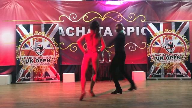 Bachata Spice Weekender London - Melitta Siomos & Carlos Suarez смотреть онлайн