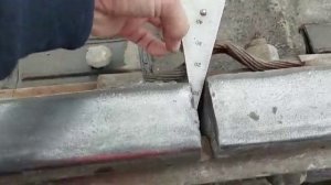 38 Стыковой зазор измеряют шаблоном 00316