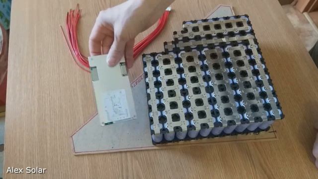 Сборка аккумулятора для электровелосипеда 48 вольт. Точечная сварка. 13S 7P смотреть онлайн