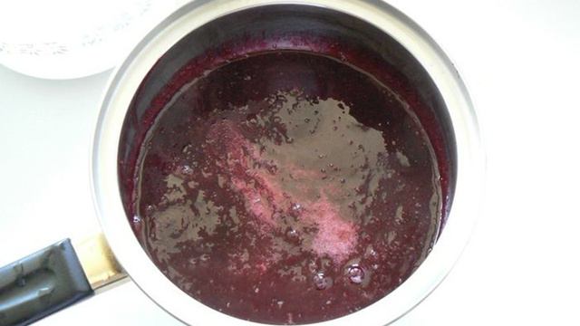 Торт с муссом из черной смородины