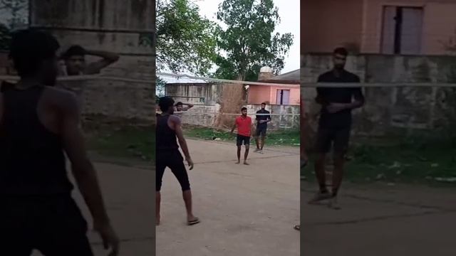 aap kise paaap kise pasand karate hai #cricket ya #volleyball //comment me batao