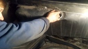 Чистка топливного бака на Mercedes W 124